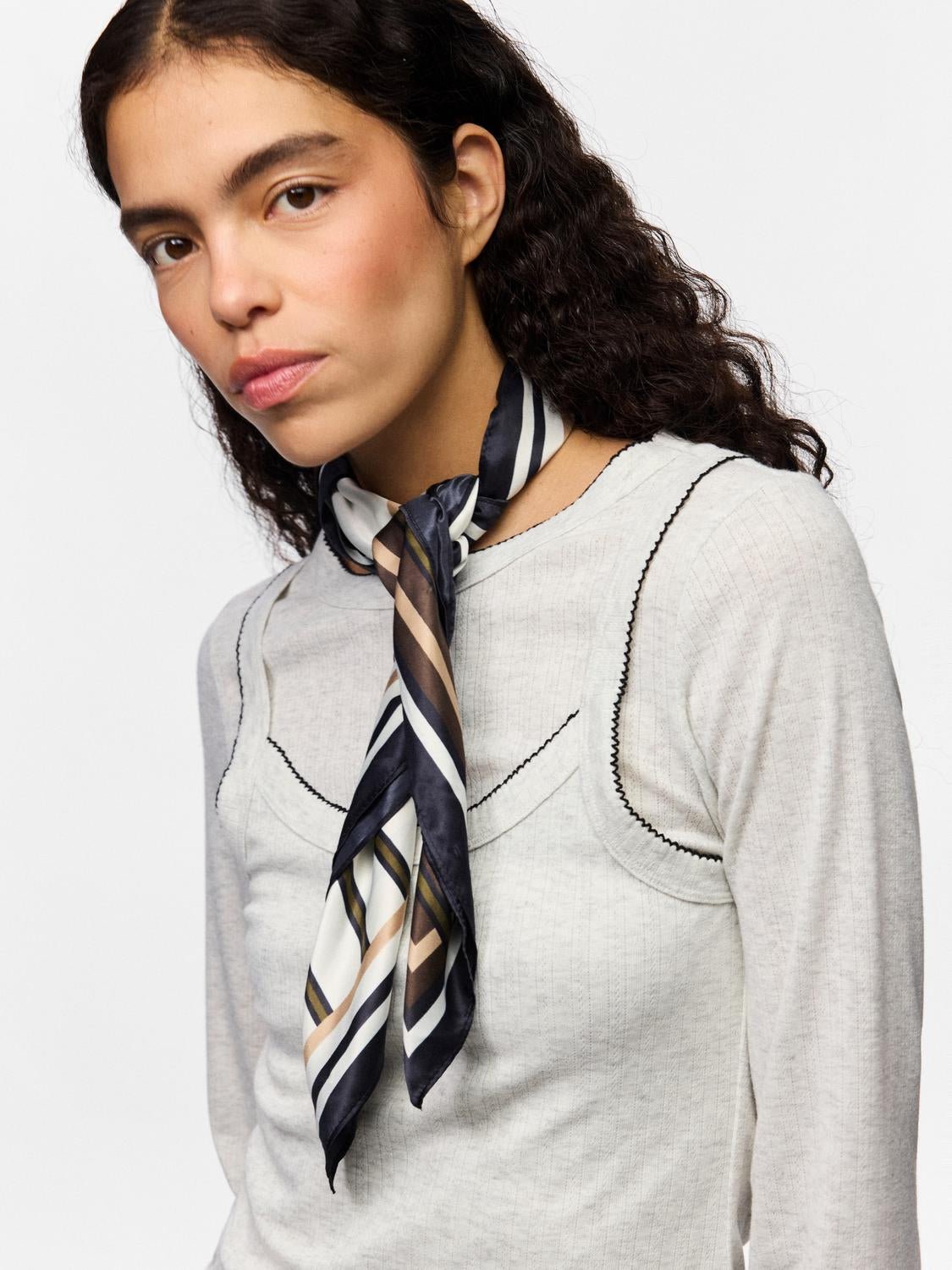 PCAMANDA Light Scarf - Dark Olive - VERO MODA & VILA Bergvik